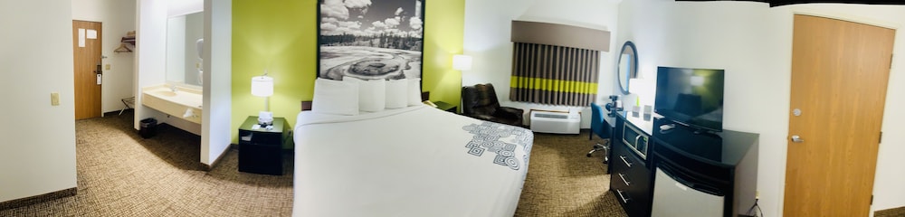 Forest City Inn - photo 22