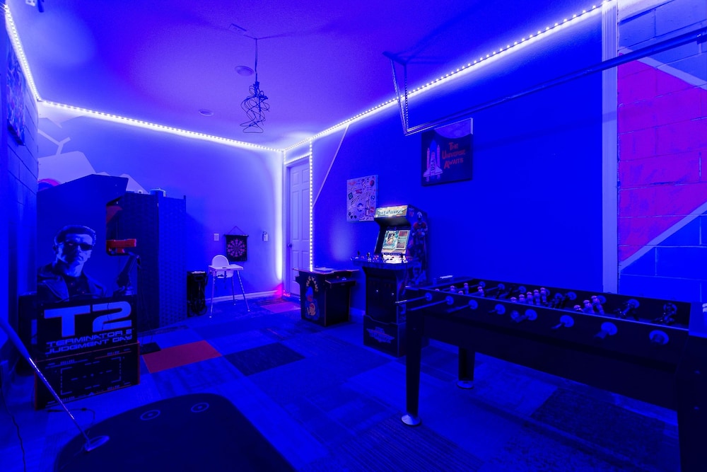 Rear Views Spa Games Room Pet Friendly Resort Amenities 8 Bedroom Villa - photo 58
