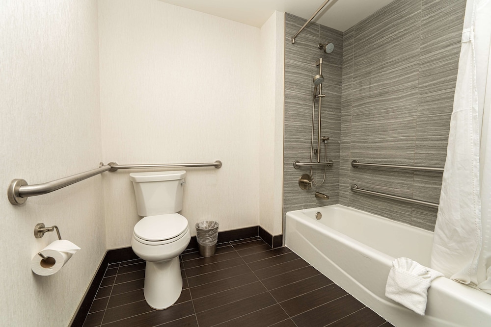 Hampton Inn San Francisco Downtown Convention Center - photo 69