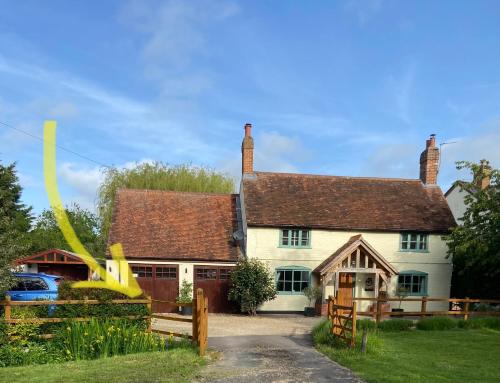 Kings Arms Annex — 4-Star Luxury Hotel in Steventon, United Kingdom