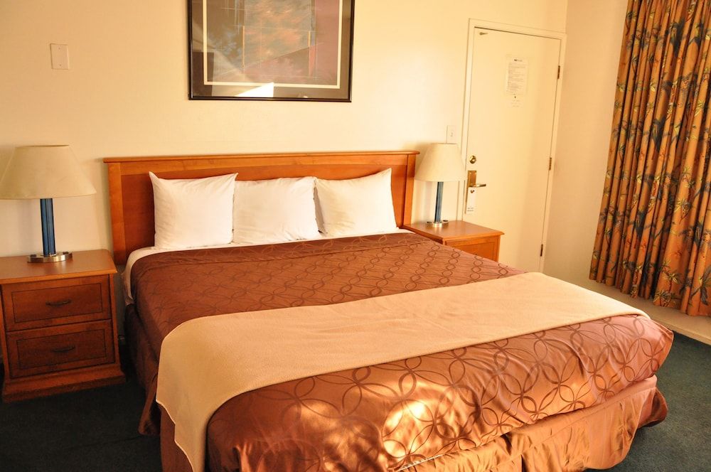 Lax Suites - photo 17