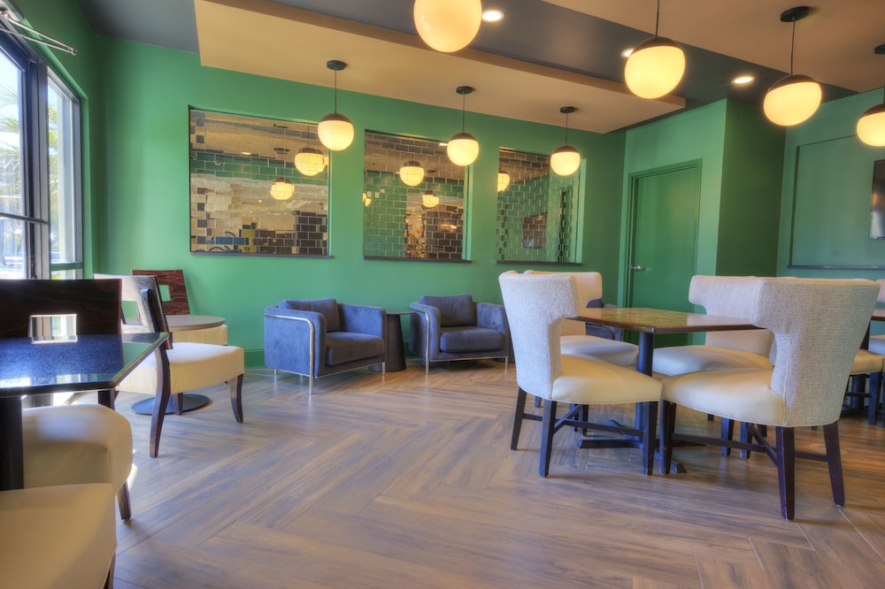 Hotel Alice At Atlantic Beach - photo 24