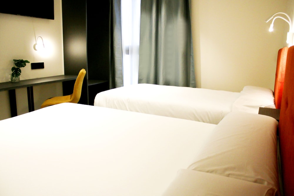 Arena Zone Hotel — Valencia — photo 4