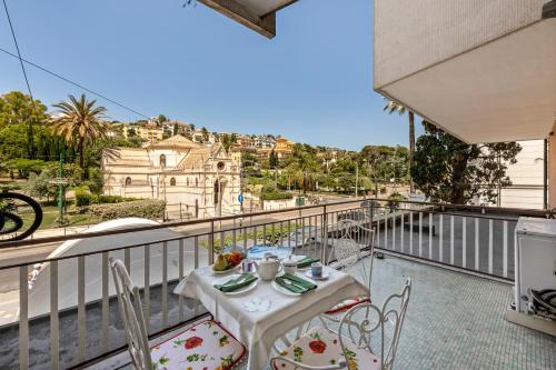 H11 Dolce Dimora Sanremo Bilocale — 4-Star Luxury Hotel in San Remo, Italy