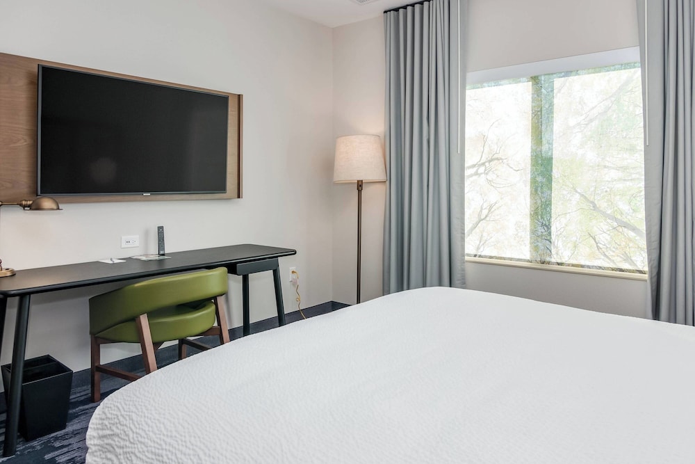 Fairfield Inn & Suites by Marriott San Jose North Silicon Valley - photo 9