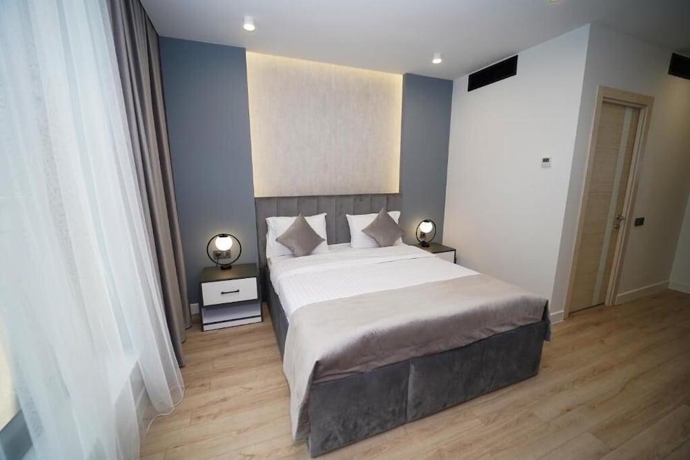 B&M Hotel — Yerevan — photo 4