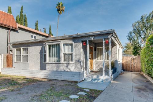 North Hollywood Getaway 14 Mi to Downtown in North Hollywood, United States