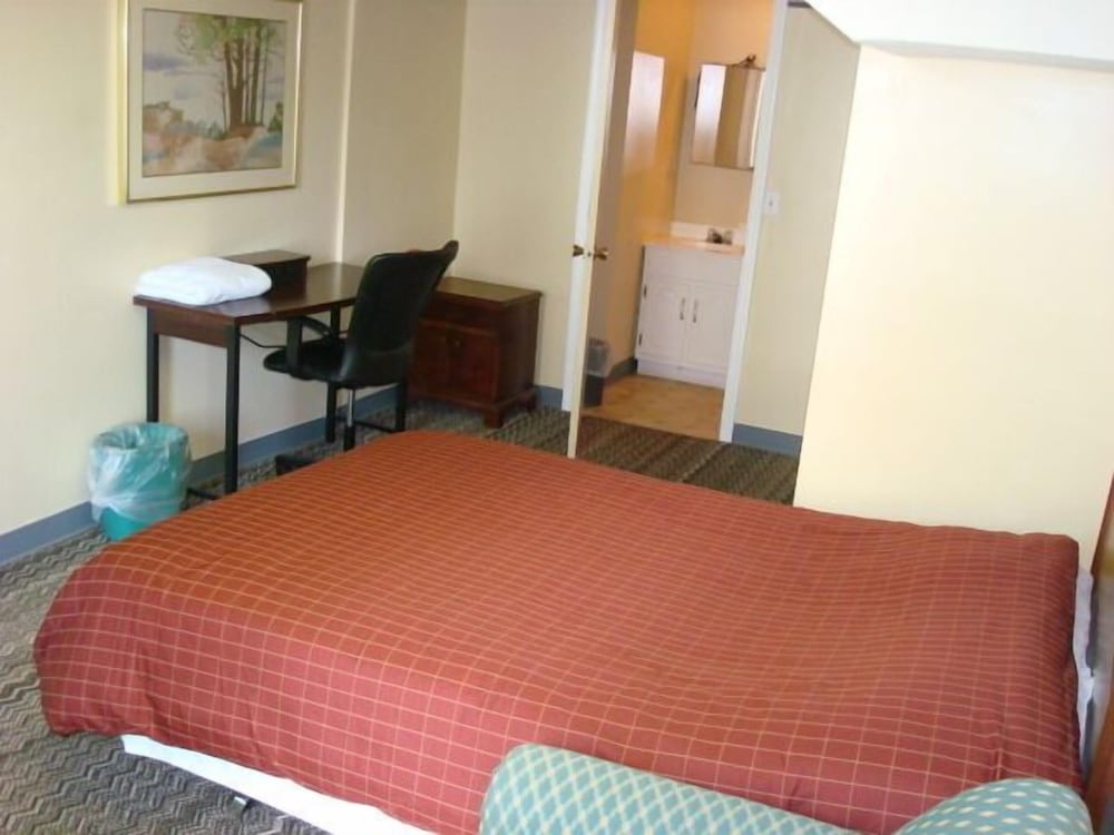 Red Mill Inn Motel - photo 3