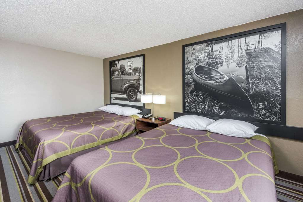 Super 8 by Wyndham Bloomington Normal - photo 7