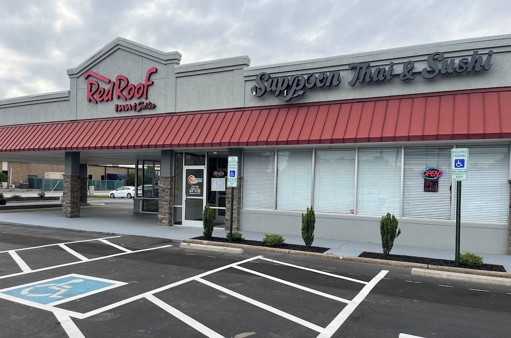 Red Roof Inn & Suites Wilkesboro - photo 33