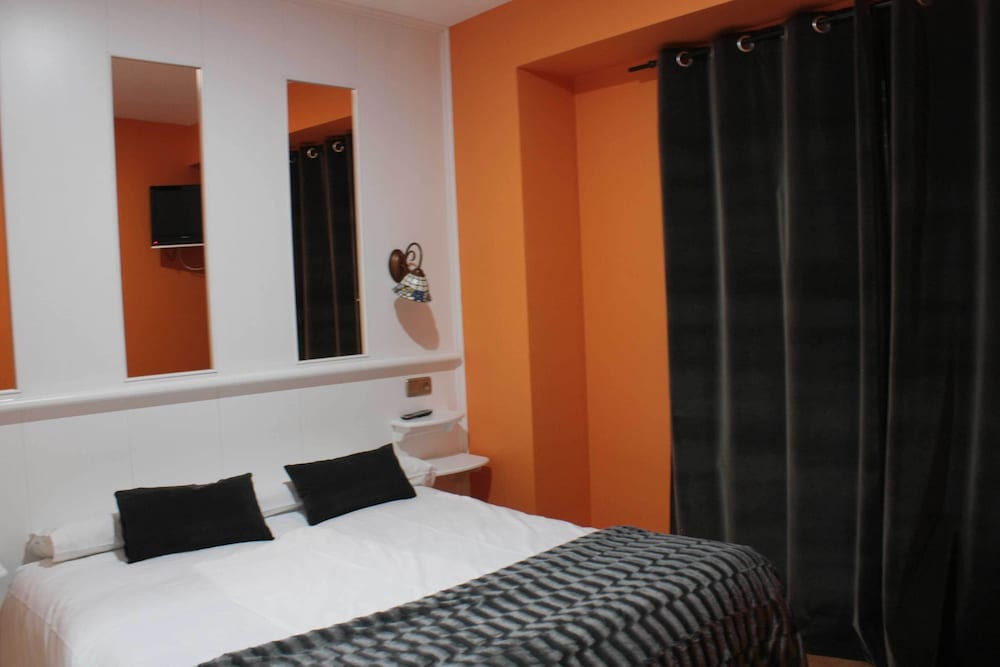 Hotel Aros — Casas Ibanez — photo 5
