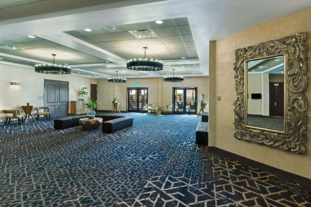 Oxford Suites Sonoma County - photo 19