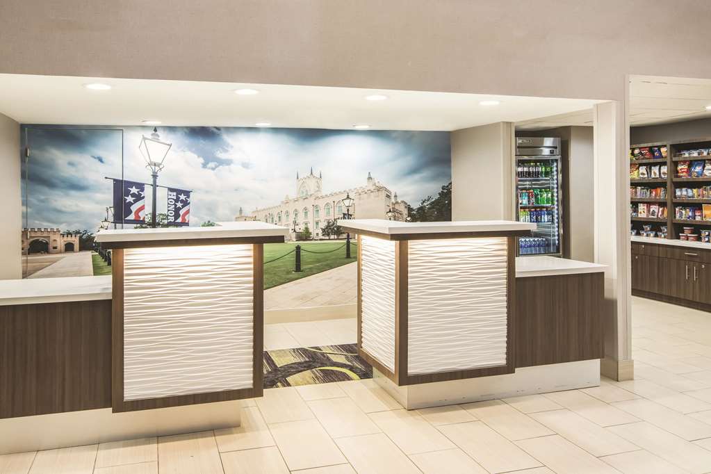 La Quinta Inn & Suites by Wyndham Milledgeville - photo 5