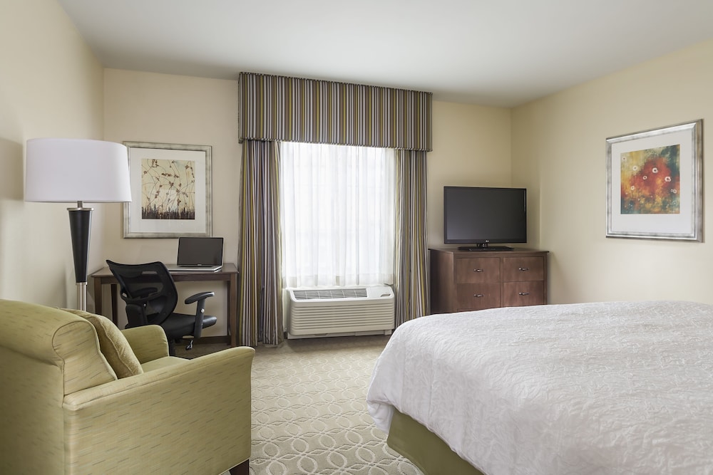 Hampton Inn & Suites San Bernardino - photo 4