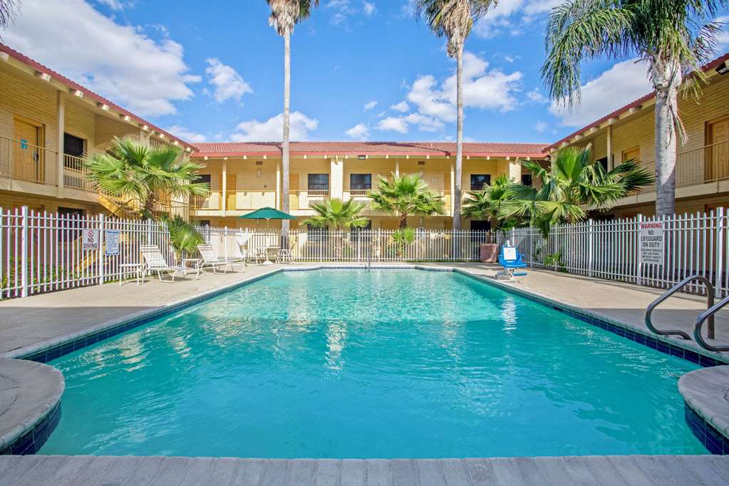 La Quinta Inn by Wyndham Victoria - photo 14
