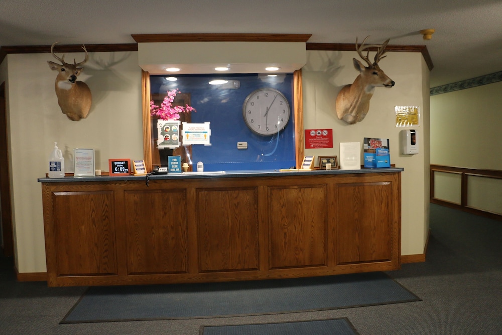 Amber Inn Motel Le Mars - photo 10