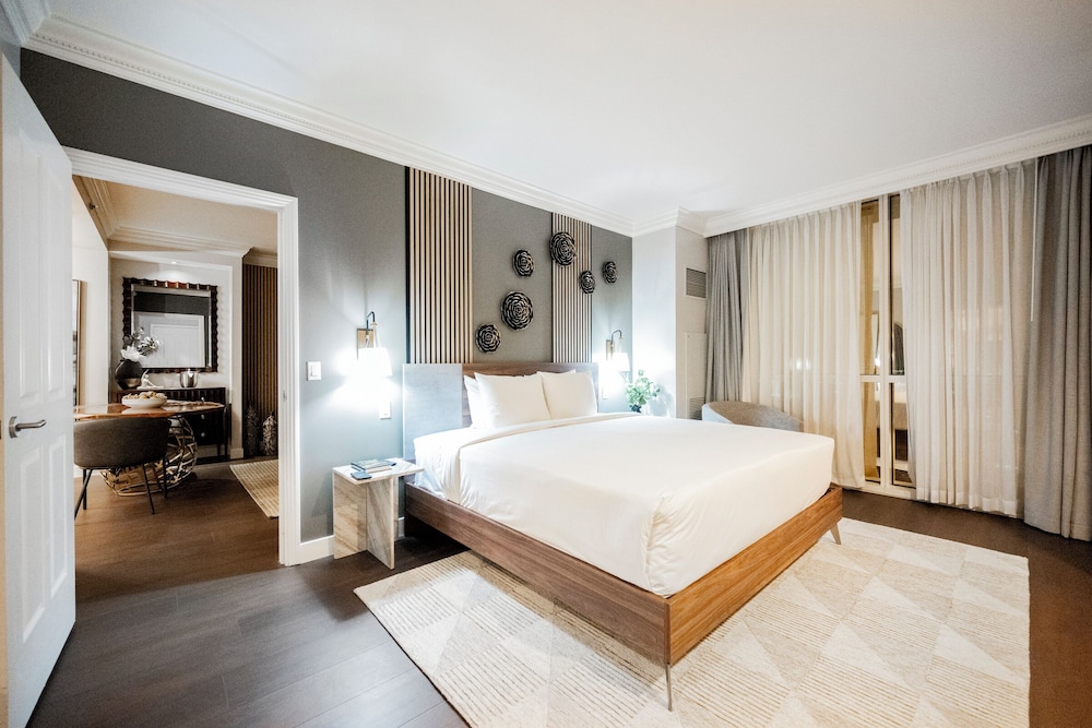StripViewSuites at Signature - photo 79