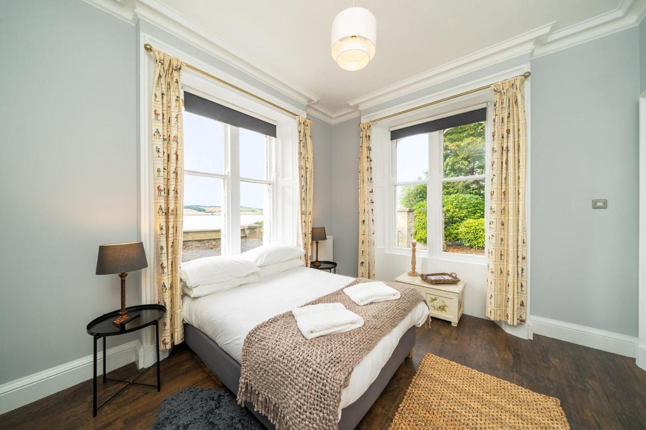The Gate Lodge — 4-Star Luxury Hotel in Dundee, United Kingdom