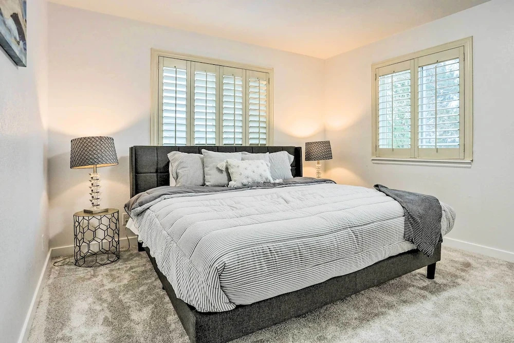 13 Mi To Dtwn Denver Northglenn Townhome W Patio 17967188 — Northglenn
