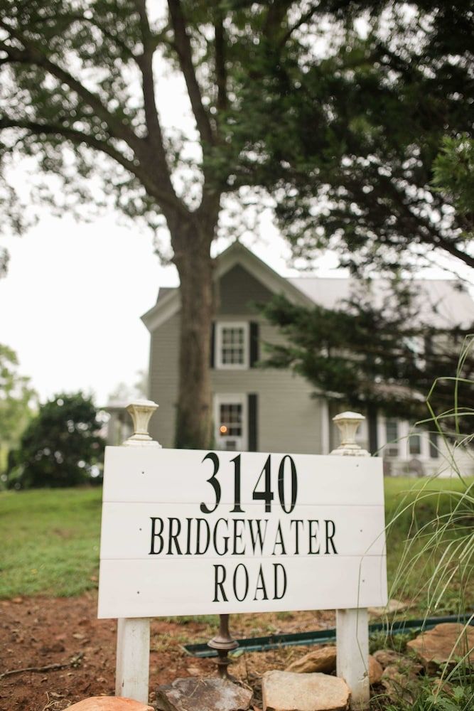 Bridgewater Hall Historic Inn in Morganton, United States