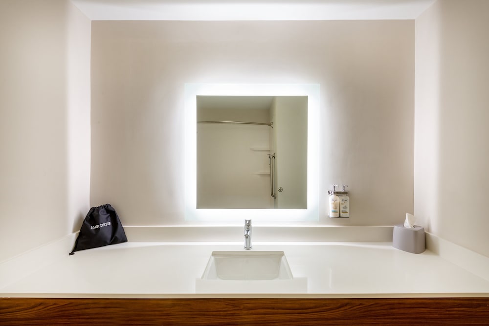 Holiday Inn Express Vermilion by IHG - photo 20