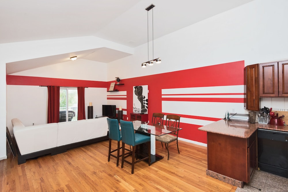 Racpanos Modern Stay on Union Street - photo 16