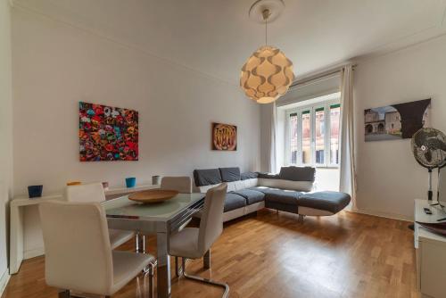 GuestHost Bright Flat in Lungotevere Flaminio — 4-Star Luxury Hotel in Rome, Italy