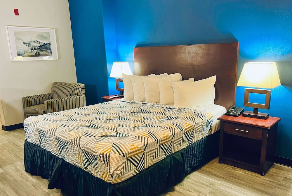 Baymont by Wyndham Ridgecrest - photo 12