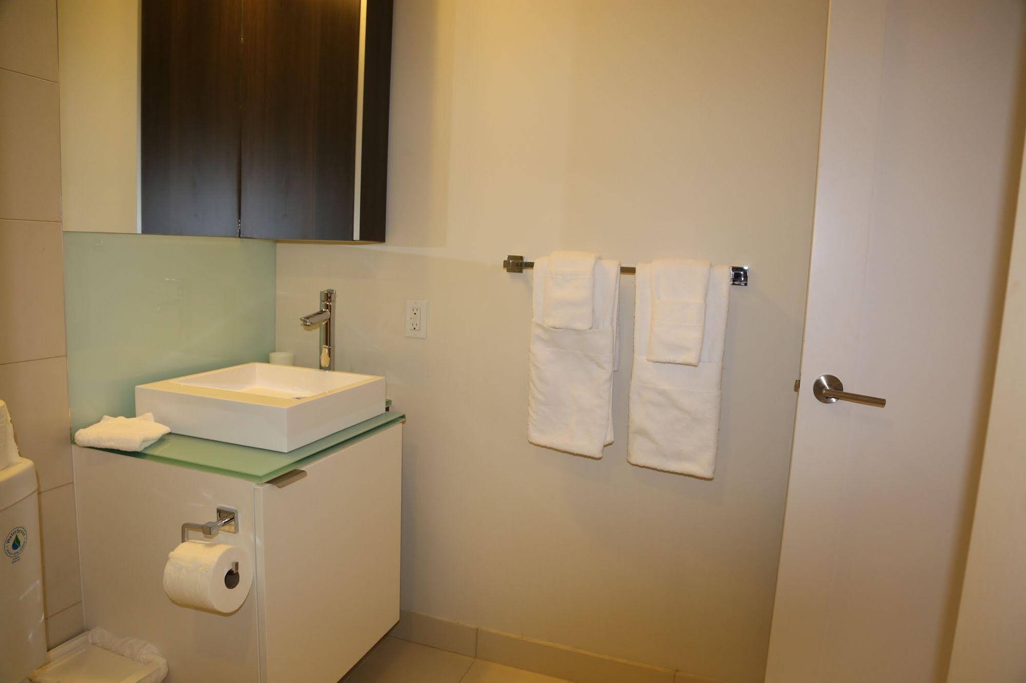 Duke Furnished Suites in Toronto, Canada