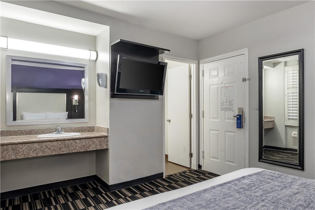 SureStay Hotel by Best Western Beverly Hills West LA - photo 27