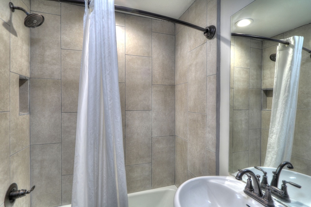 River Edge Inn - photo 48