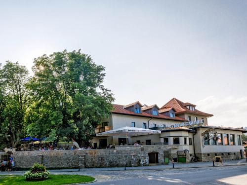 Bergwirt Hotel & Gasthof — hotel in Kiefersfelden