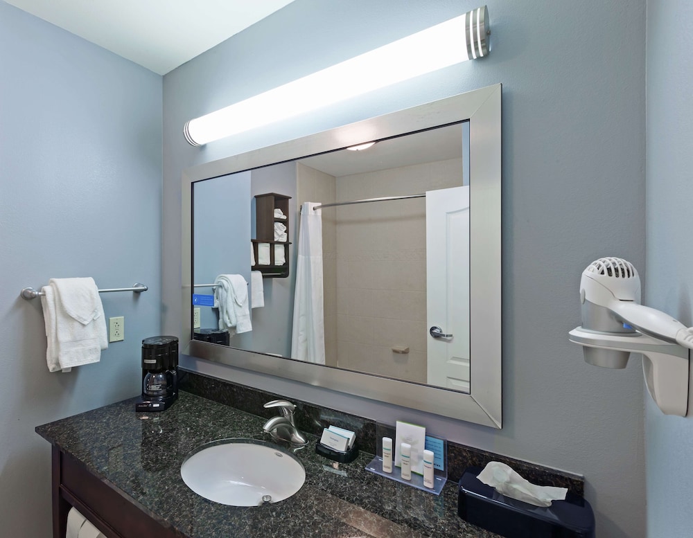 Hampton Inn & Suites Shreveport Bossier City Airline Drive - photo 17