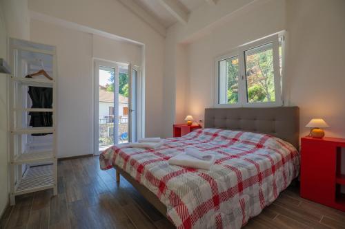 Appartamenti Luna Stresa — 4-Star Luxury Hotel in Stresa, Italy