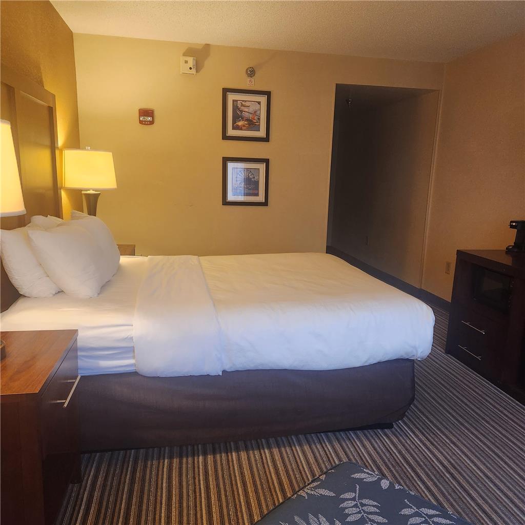 Best Western Chocolate Inn at the Park - photo 10