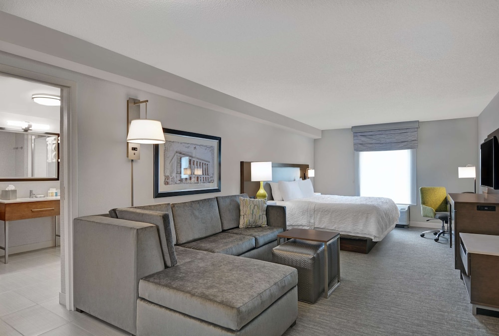 Hampton Inn Gallatin - photo 10