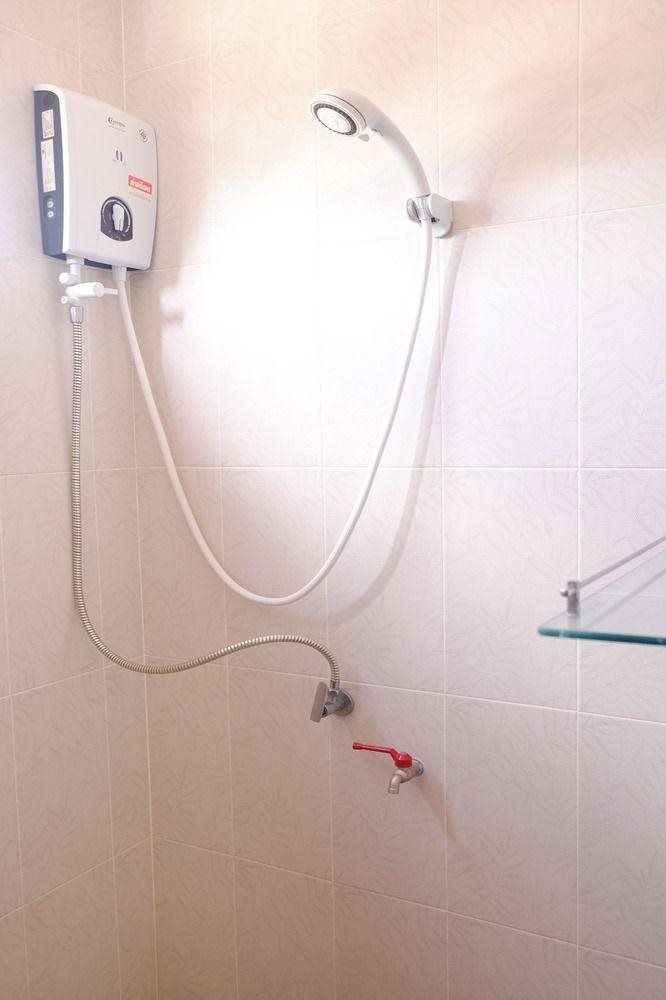 Manop Mansion in Klaeng, Thailand