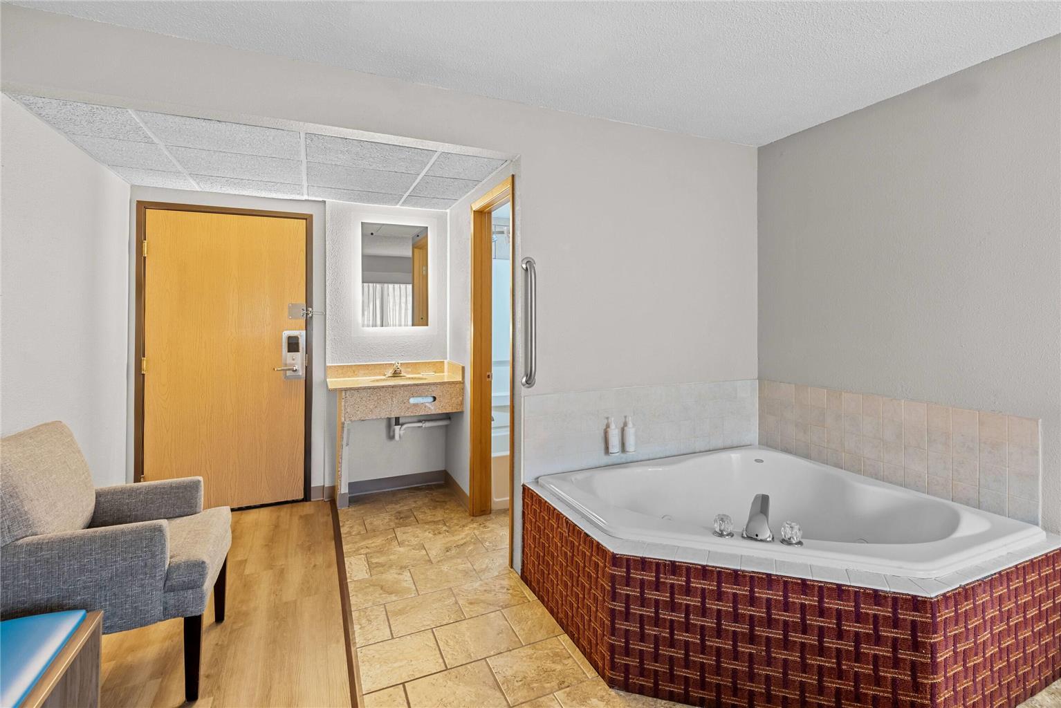 Days Inn by Wyndham Ames - photo 26