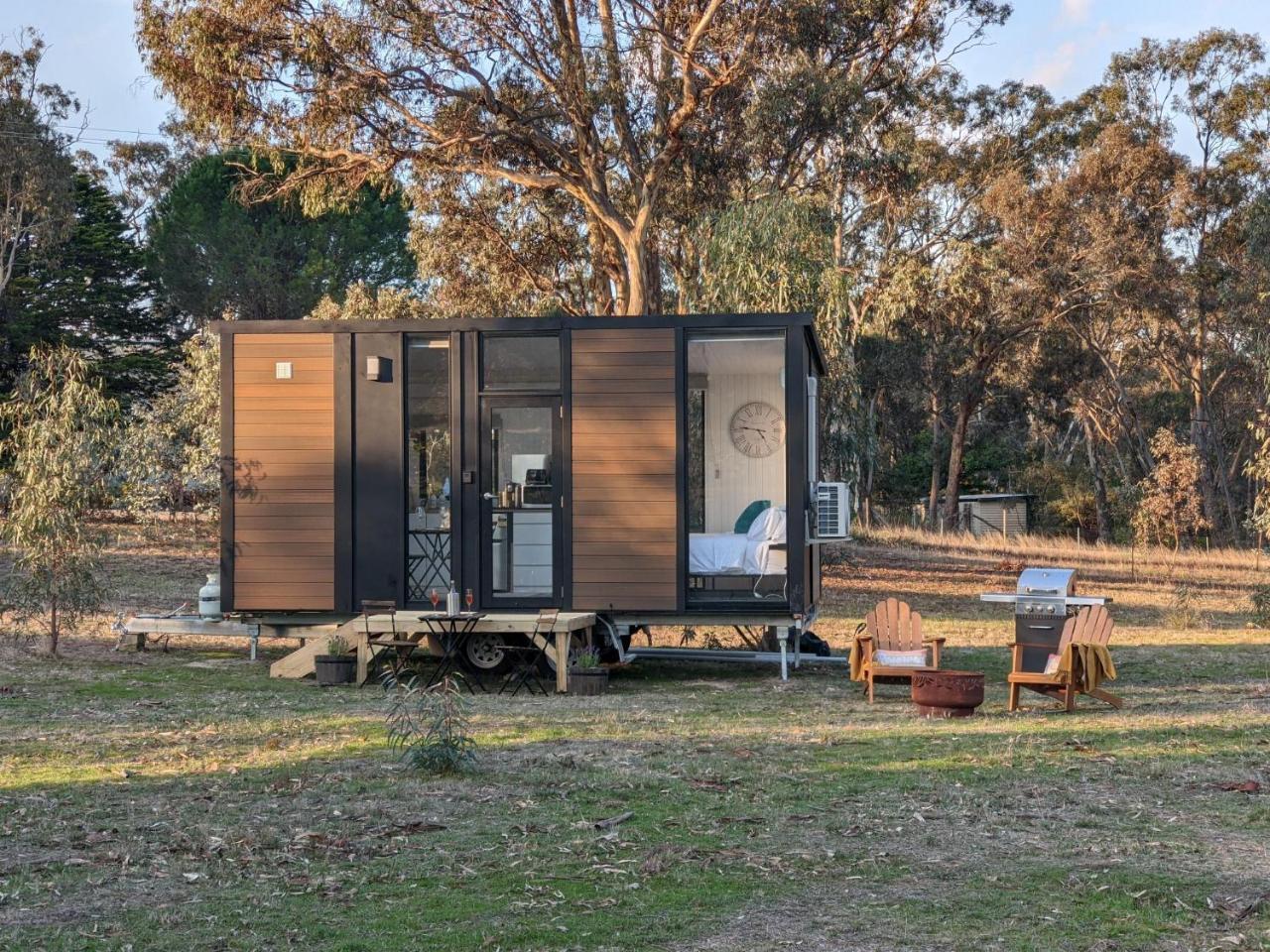 Womburra Vineyard Tiny Stay by Tiny Away pet-friendly hotel Redbank