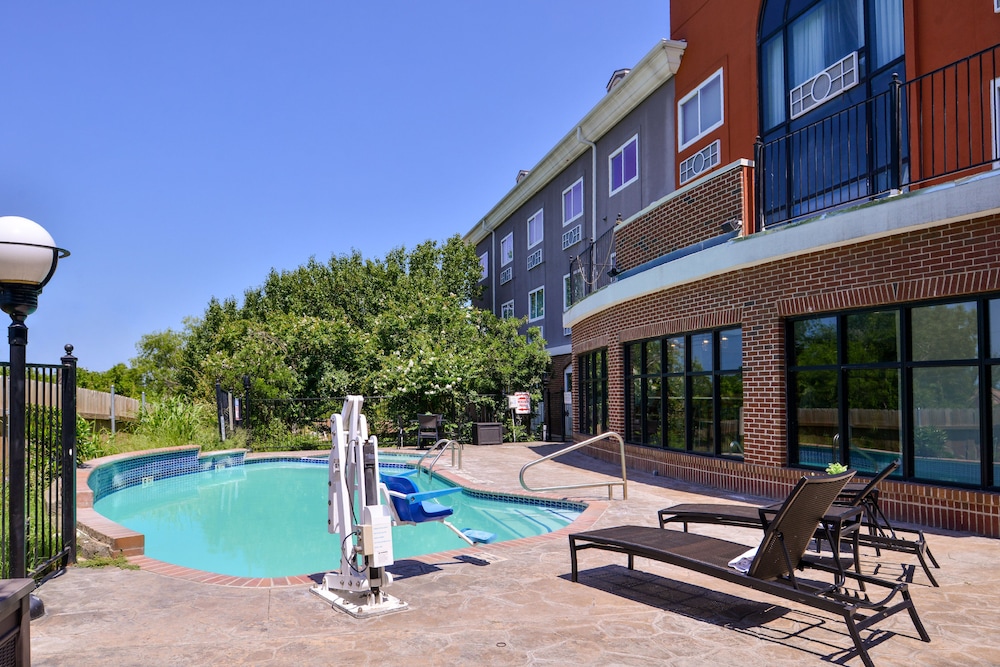 Holiday Inn Express Hotel & Suites Elgin by IHG - photo 22