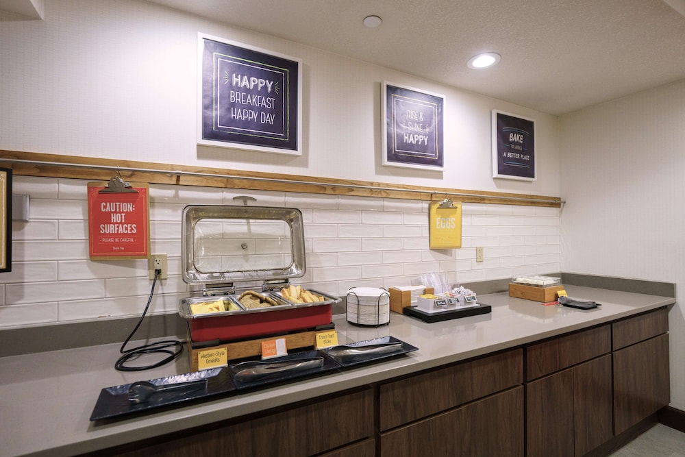 Hampton Inn Hays North of I 70 - photo 18