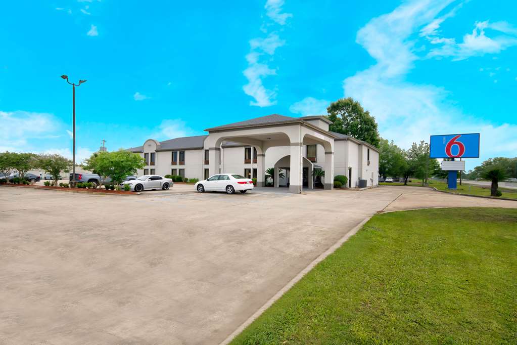 Motel 6 Abbeville LA - featured photo