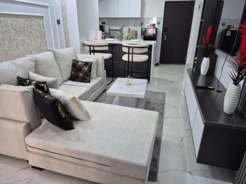 Royalty homes