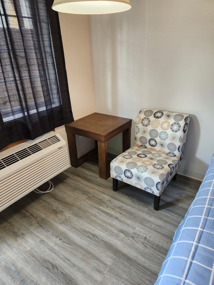Condotel Unit at Indian Point — Branson — photo 4