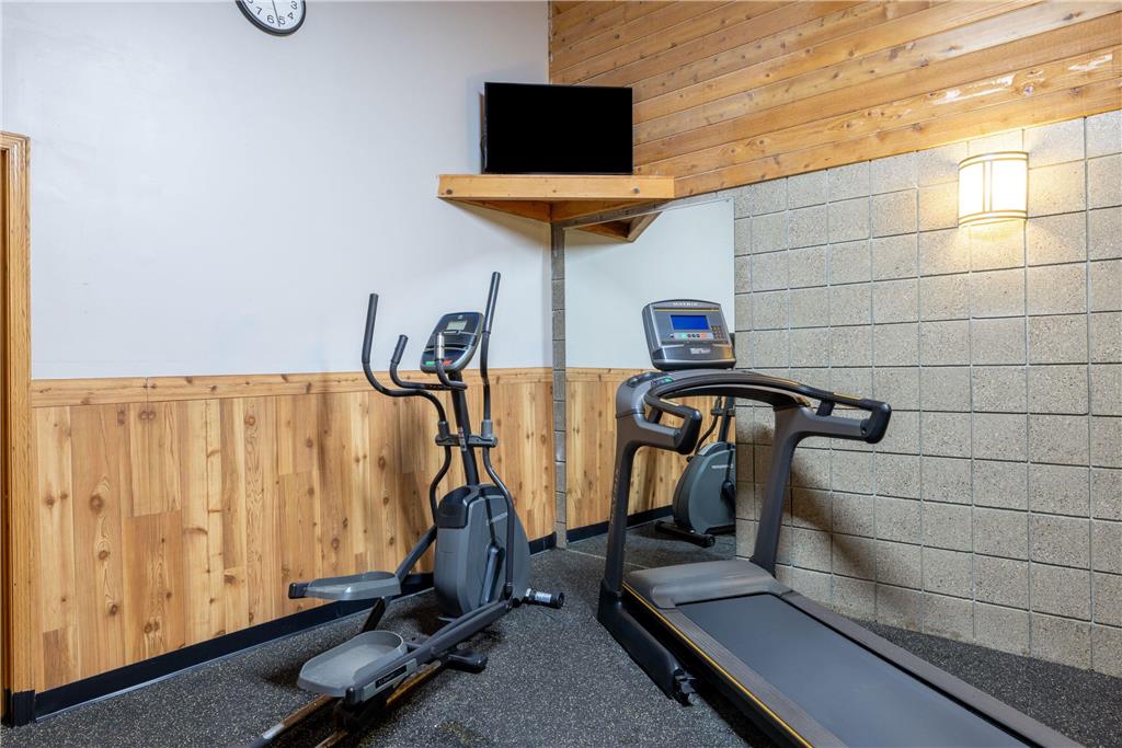 AmericInn by Wyndham Dickinson - photo 15