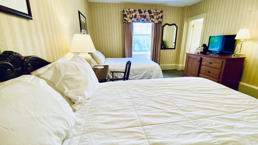 The Shawnee Inn and Golf Resort - photo 16