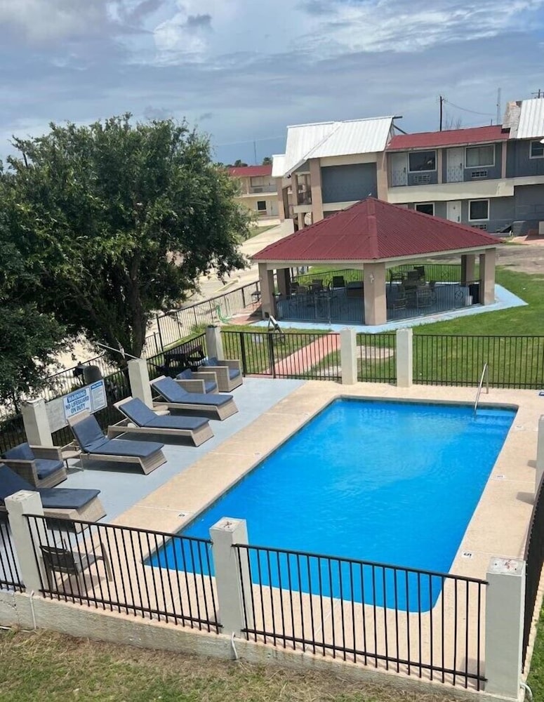 Mg Inn & Suites - photo 14