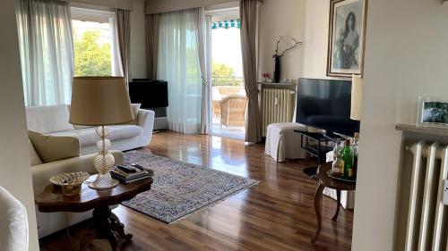 Lagoon view terrace apartment — 4-Star Luxury Hotel in Lido, Italy