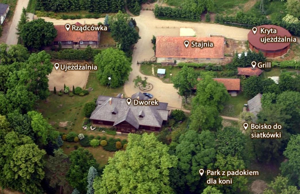 Dwor Trzesniow — hotel in Brzozow