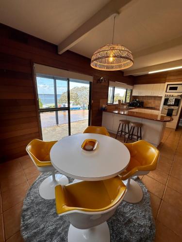 Metung Holiday on the Hill — carbon neutral stay, Metung